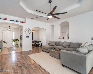 499 Bayard Avenue Ne - Photo Thumbnail 2