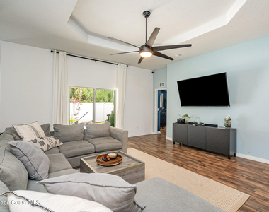 499 Bayard Avenue Ne - Photo Thumbnail 7