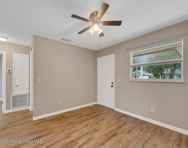 2036 19th Avenue - Photo Thumbnail 6