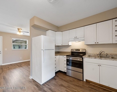 2036 19th Avenue - Photo Thumbnail 9