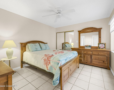 1141 Country Club Drive - Photo Thumbnail 17