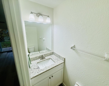 138 Mcneela Drive - Photo Thumbnail 13