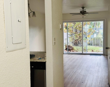 138 Mcneela Drive - Photo Thumbnail 2