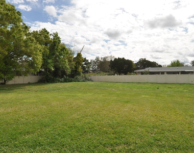 1542 Killian Drive Ne - Photo Thumbnail 3