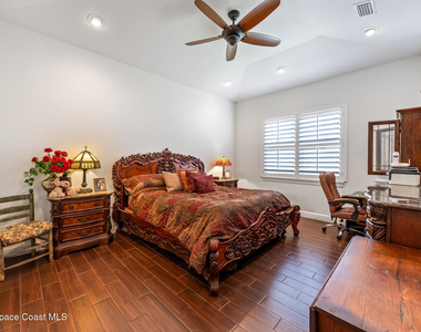 121 Seminole Lane - Photo Thumbnail 12