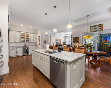 121 Seminole Lane - Photo Thumbnail 6