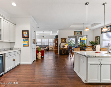 121 Seminole Lane - Photo Thumbnail 1