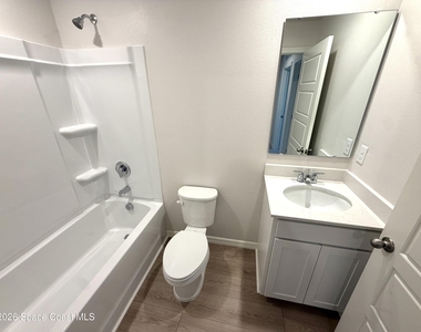 466 Houston Lane - Photo Thumbnail 7