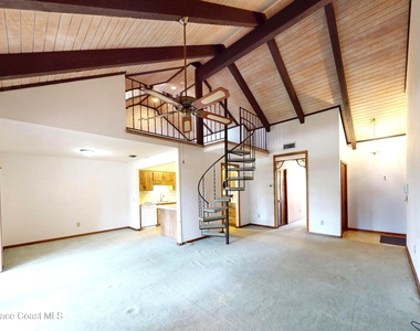 9010 Wedgewood Place - Photo Thumbnail 2