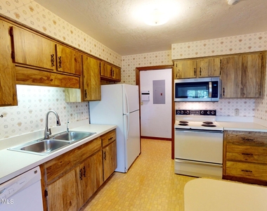 9010 Wedgewood Place - Photo Thumbnail 3