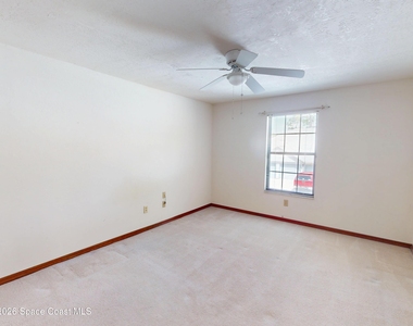9010 Wedgewood Place - Photo Thumbnail 10
