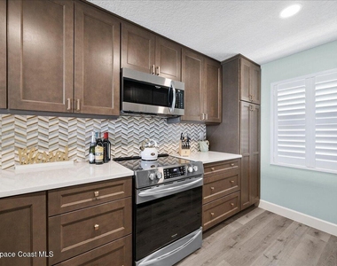 1095 N Highway A1a - Photo Thumbnail 9