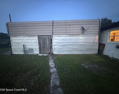 317 Fernandina Street Nw - Photo Thumbnail 3