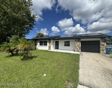 317 Fernandina Street Nw - Photo Thumbnail 2