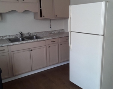 120 Laurel Oak Street - Photo Thumbnail 4