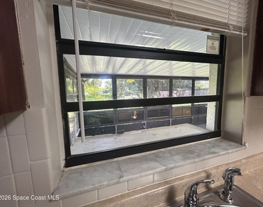 843 Emden Avenue Nw - Photo Thumbnail 6
