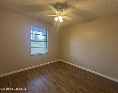 843 Emden Avenue Nw - Photo Thumbnail 12
