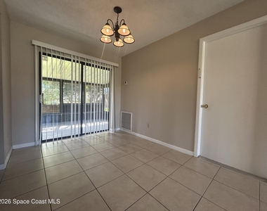 843 Emden Avenue Nw - Photo Thumbnail 7