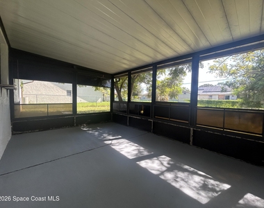 843 Emden Avenue Nw - Photo Thumbnail 8