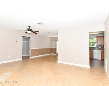 870 Angle Street Ne - Photo Thumbnail 3