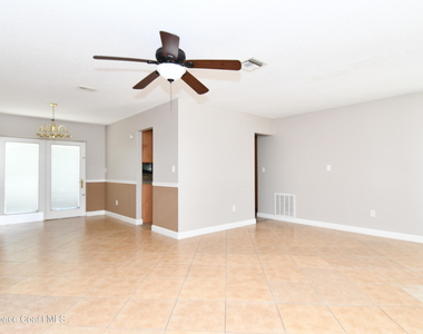 870 Angle Street Ne - Photo Thumbnail 4