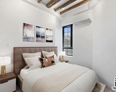 105 Berry Street - Photo Thumbnail 2