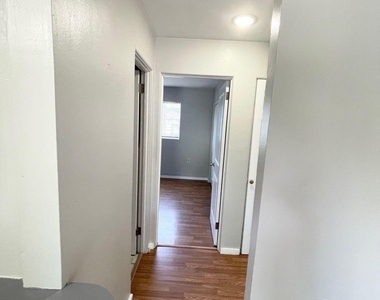 1339 W Point Drive - Photo Thumbnail 6