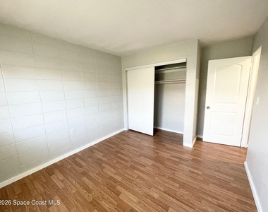 1339 W Point Drive - Photo Thumbnail 11