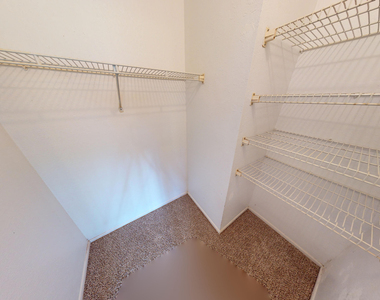 1527 Waldorf Circle Ne - Photo Thumbnail 16