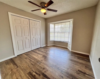 2699 Bentley Drive - Photo Thumbnail 8