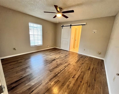 2699 Bentley Drive - Photo Thumbnail 6