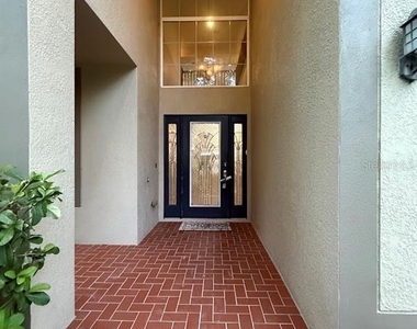 5823 Butterfield Street - Photo Thumbnail 2
