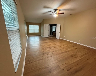 5823 Butterfield Street - Photo Thumbnail 32