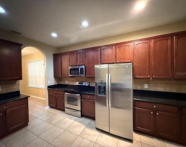 5823 Butterfield Street - Photo Thumbnail 10
