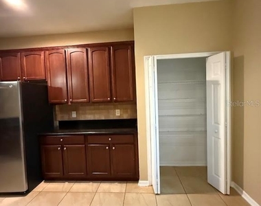 5823 Butterfield Street - Photo Thumbnail 12