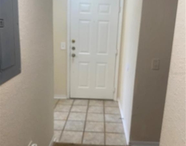 18001 Richmond Place Drive - Photo Thumbnail 3