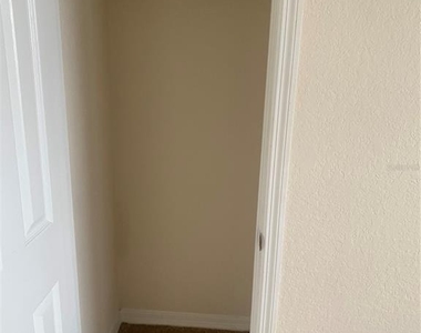 18001 Richmond Place Drive - Photo Thumbnail 19
