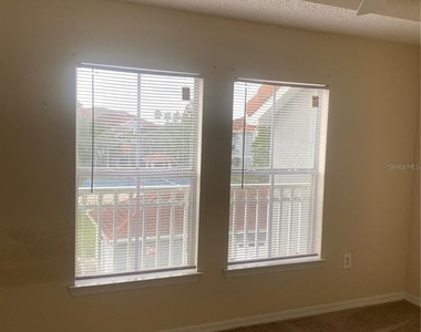 18001 Richmond Place Drive - Photo Thumbnail 17