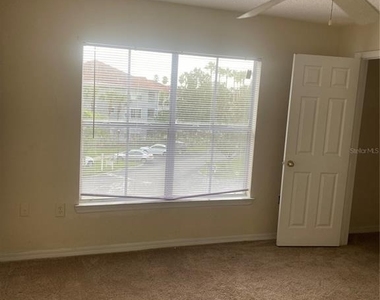 18001 Richmond Place Drive - Photo Thumbnail 37