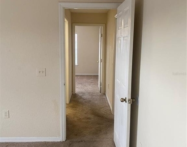 18001 Richmond Place Drive - Photo Thumbnail 38