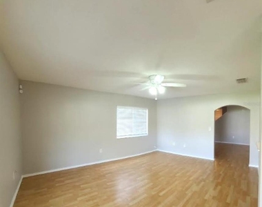 1501 Rincon Drive - Photo Thumbnail 5