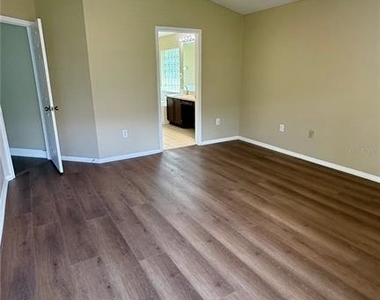 9917 Colonnade Drive - Photo Thumbnail 21