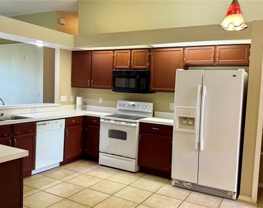 9917 Colonnade Drive - Photo Thumbnail 9