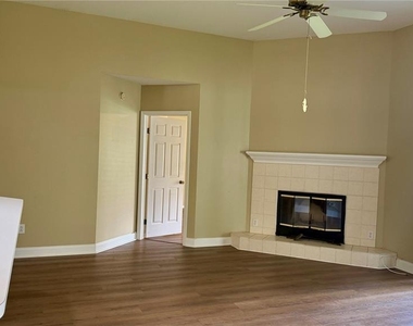 9917 Colonnade Drive - Photo Thumbnail 17