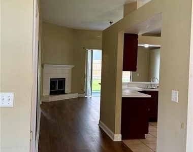 9917 Colonnade Drive - Photo Thumbnail 7