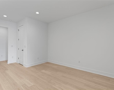 90 Columbia Drive - Photo Thumbnail 36