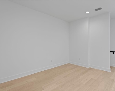 90 Columbia Drive - Photo Thumbnail 35