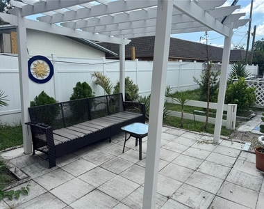 311 Avanda Court - Photo Thumbnail 9