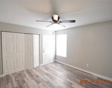 5009 Terrace Village Lane - Photo Thumbnail 28