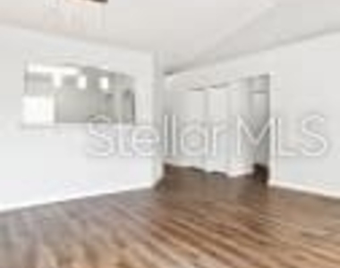 13042 Spencer Court - Photo Thumbnail 6